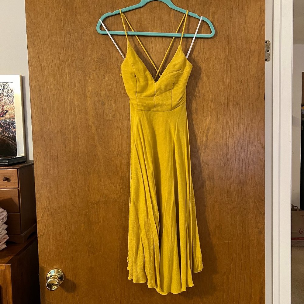 Lulus Flowy Lace-up Dress